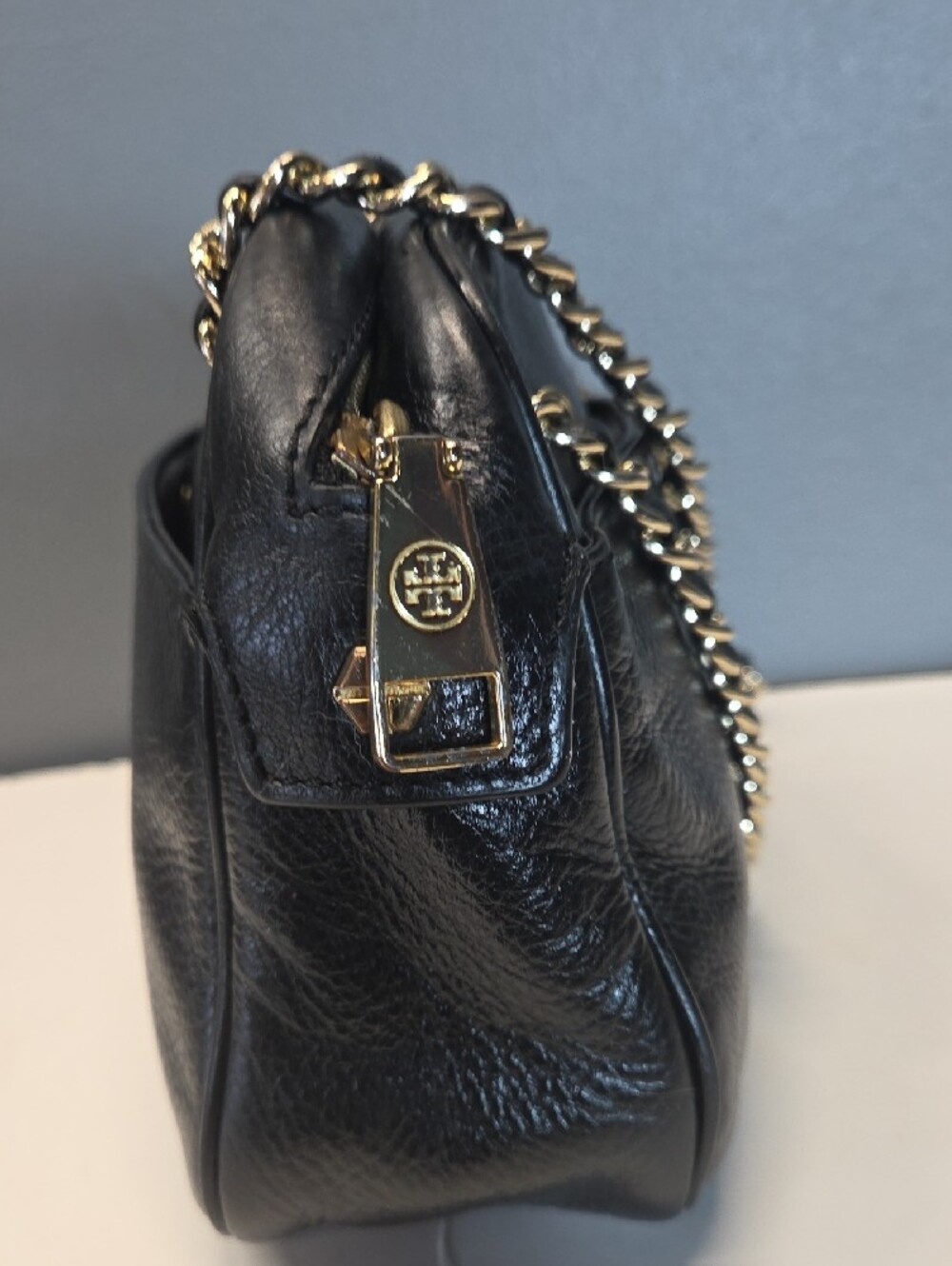 Tory Burch Black Leather Logo Chain Crossbody with Tassel - Picture 4 of 10